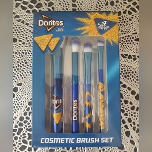 Doritos Cosmetic Brush Set NWT